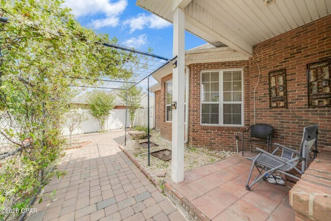 Building Photo - 303 Wood Trail