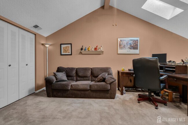 Building Photo - 492 Bayberry Ct