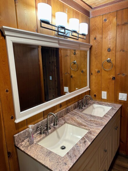 Building Photo - 838 Capistrano Ave