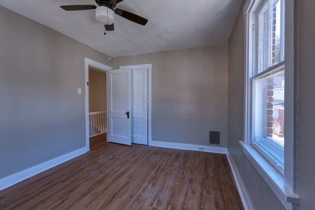 Building Photo - 68 Dewey St