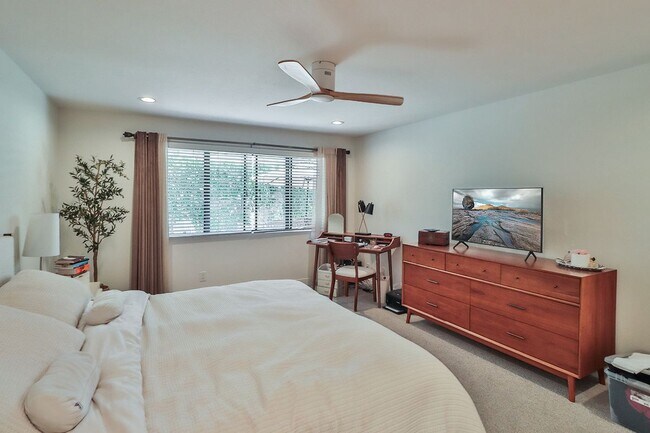 Building Photo - 1243 Clippers Cir