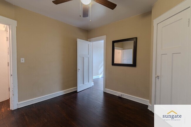 Building Photo - 414 Elrino St