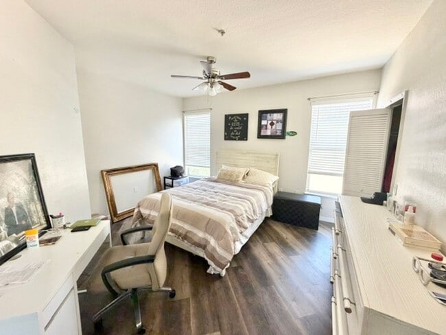 Building Photo - Maitland - 2 Bedroom, 2 Bathroom - $1,950.00