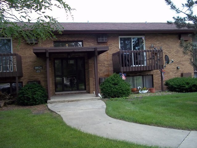Primary Photo - 11631 Roberts St