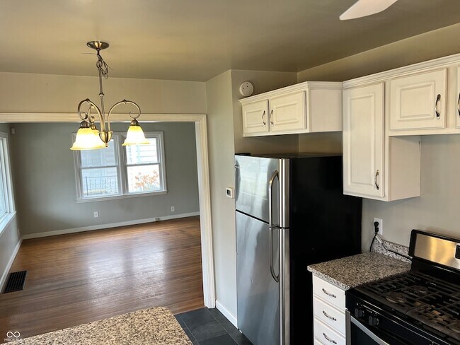 Building Photo - 1328 Wallace Ave