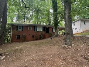 Building Photo - 323 Bromack Dr SE