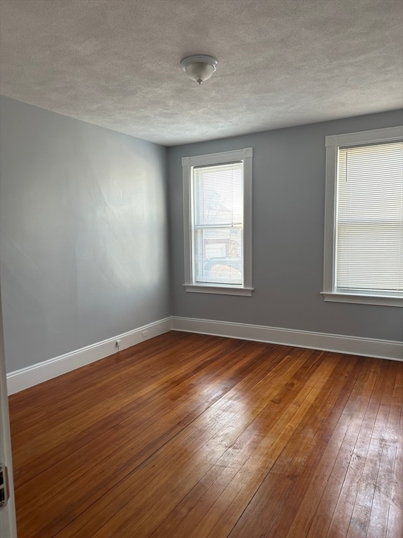 Building Photo - 1088 Saratoga St
