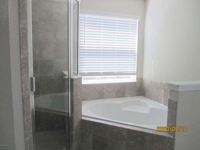 Building Photo - 3808 Great Falls Loop