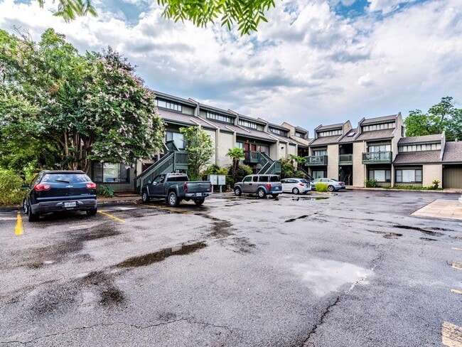 Building Photo - 601 Nelray Blvd