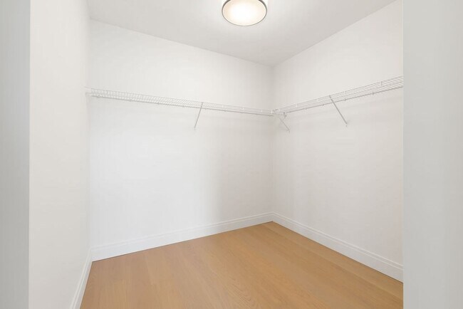 Building Photo - 133 Seaport Blvd