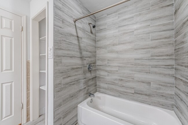 Building Photo - 708 Fowler St