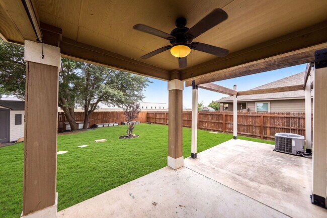 Building Photo - Better Than New and Unlike Anything Else in Villa Del Sol