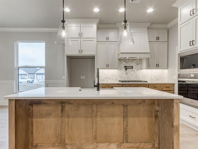 Building Photo - 3005 SW 133rd St