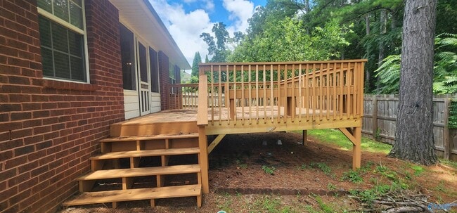 Building Photo - 157 Alderwood Dr