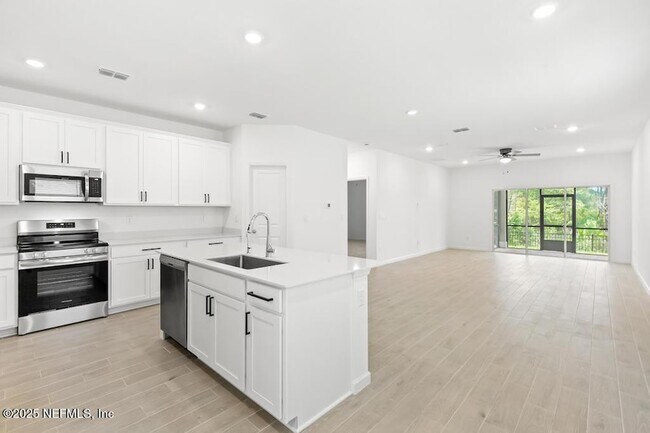 Building Photo - 355 Miromar Lk Dr