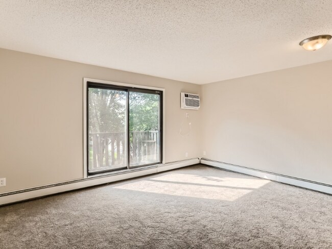 Building Photo - 7236 72nd Ln N