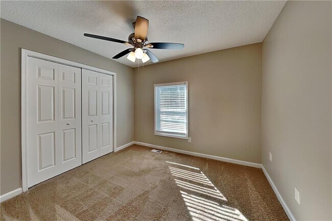 Building Photo - 379 Sumer Ln N