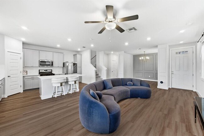 Building Photo - 7416 Travertine Spring Dr