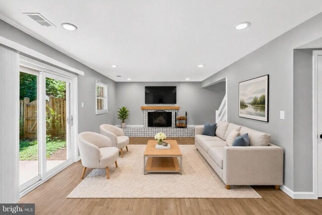 Building Photo - 4752 Carterwood Dr