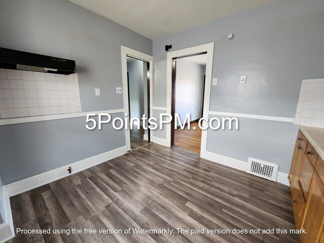 Building Photo - 2774 E 117th St