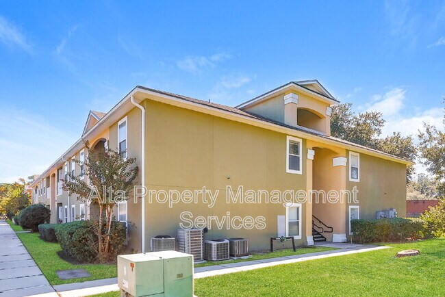 Building Photo - 6860 Skaff Ave