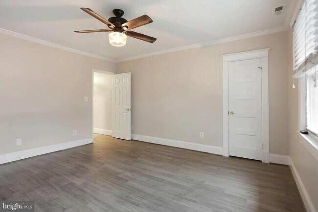 Building Photo - 1712 West Virginia Ave NE