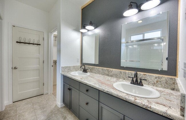 Building Photo - Spacious 3-Bedroom Home with a Backyard in Harlan Ranch Community!