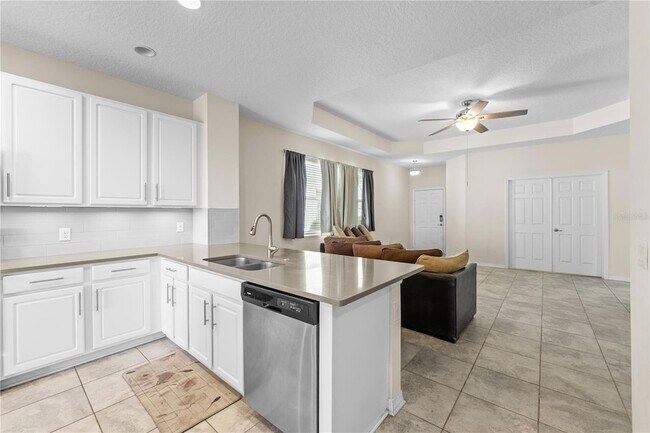 Building Photo - 3443 Sagebrush St