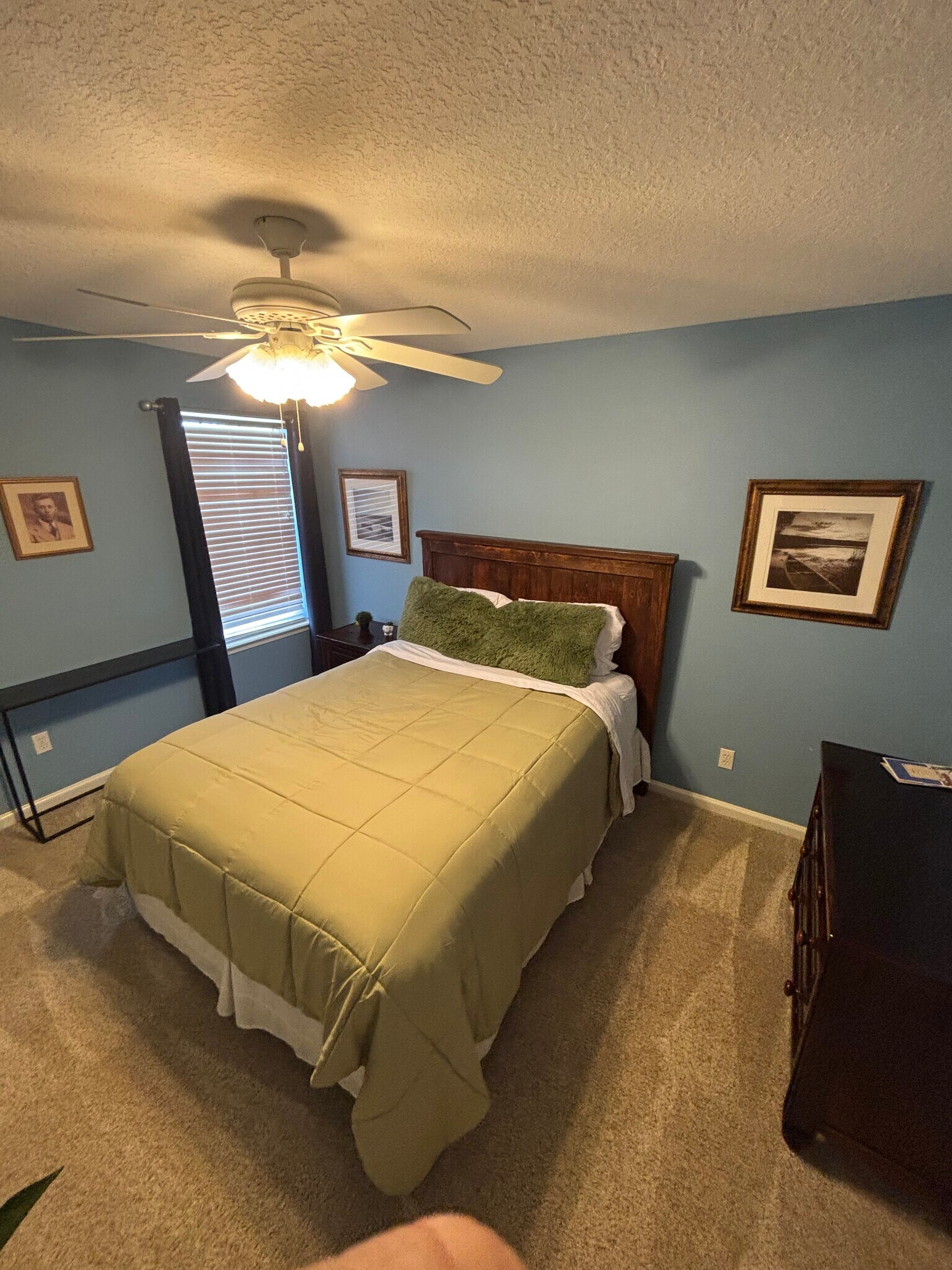 Building Photo - 454 Scrub Jay Dr