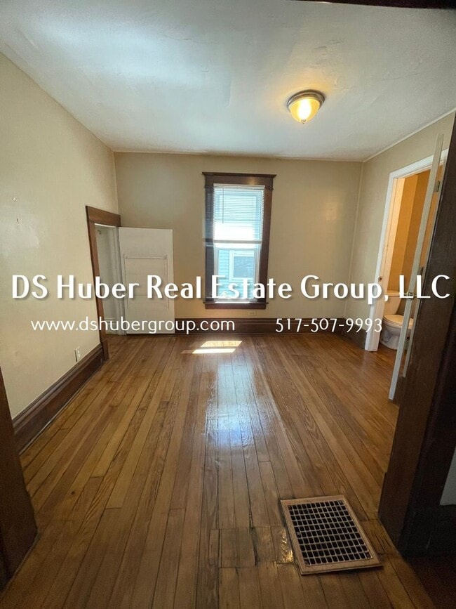 Building Photo - 132 S Magnolia Ave