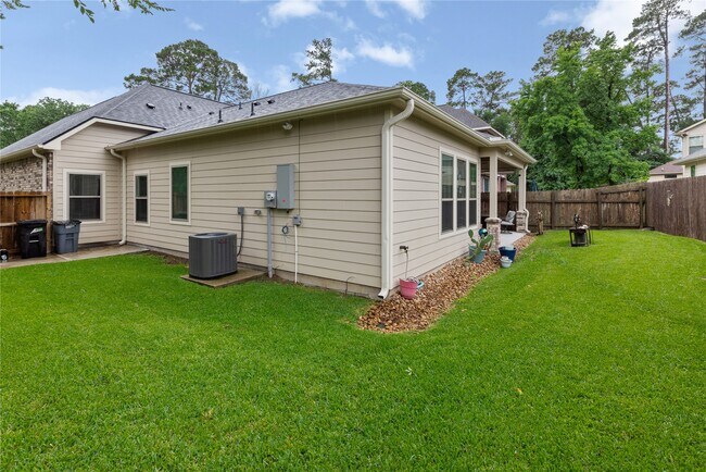 Building Photo - 3559 Pebble Beach Blvd