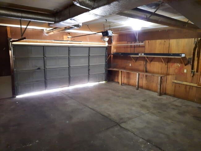 Building Photo - $1195 - 3 bedroom/ 2 bathroom plus bonus r...