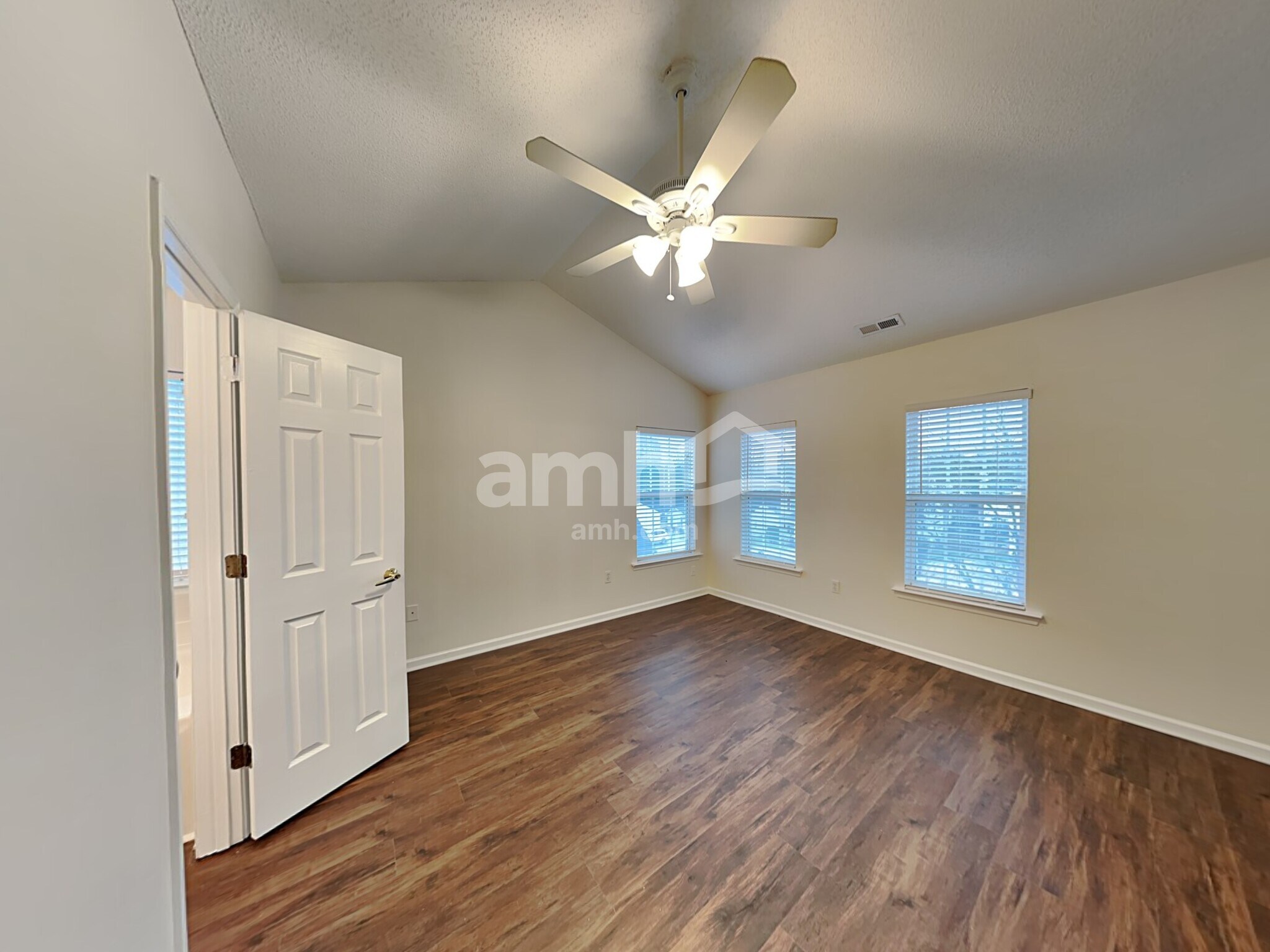 Building Photo - 10126 Illoria Dr