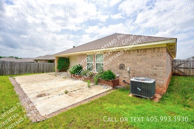 Building Photo - 12490 Native Hill Dr