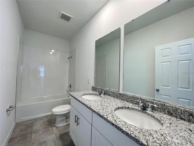 Building Photo - 2288 Treasure Hill St