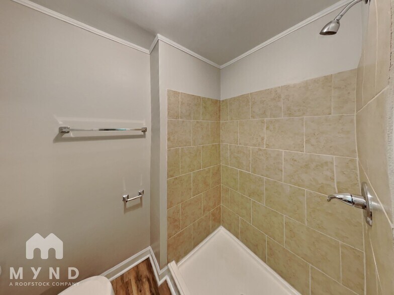 Building Photo - 4202 Grissom St