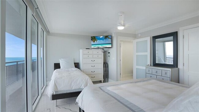 Building Photo - 4280 Galt Ocean Dr