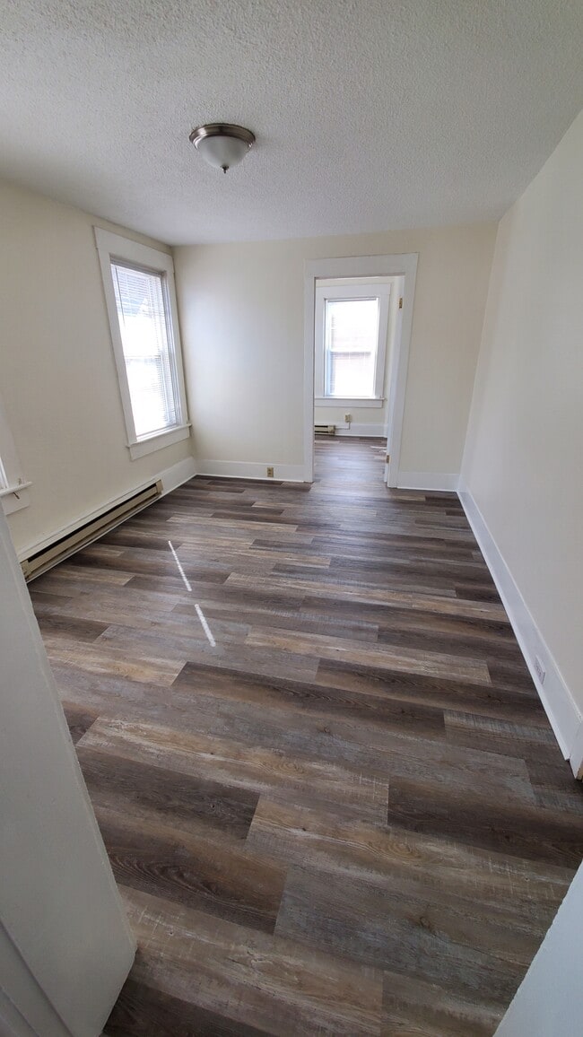 Building Photo - 509 W Locust St