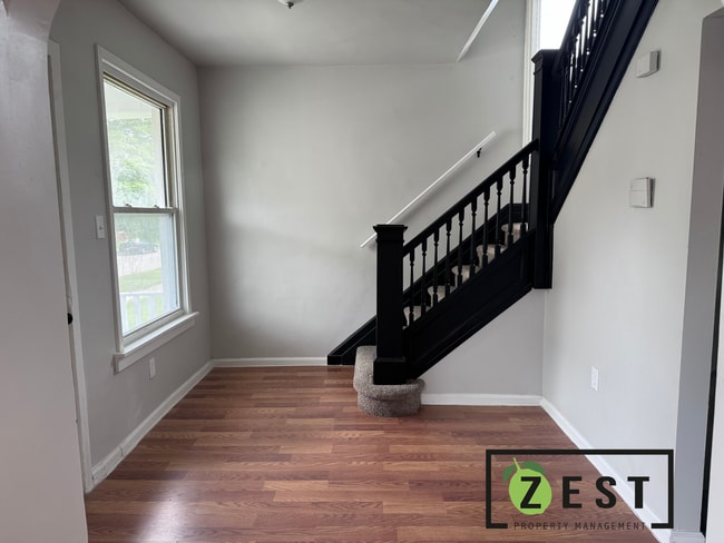 Building Photo - Beautifully Remodeled Home!