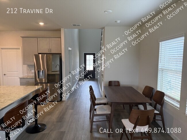 Building Photo - 212 Travine Dr