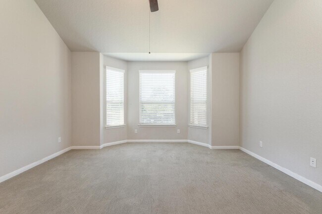 Building Photo - 7703 Kings Spring