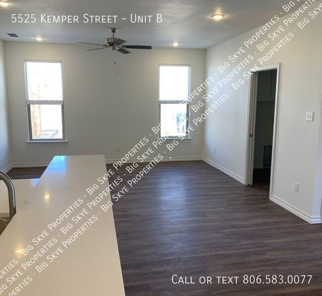 Building Photo - 5525 Kemper St