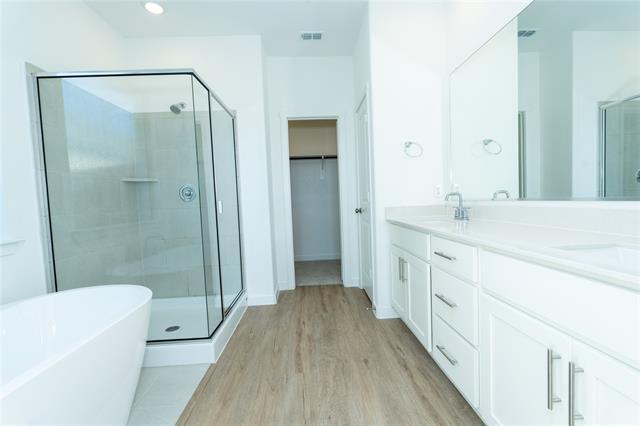 Building Photo - 1508 Adams Dr