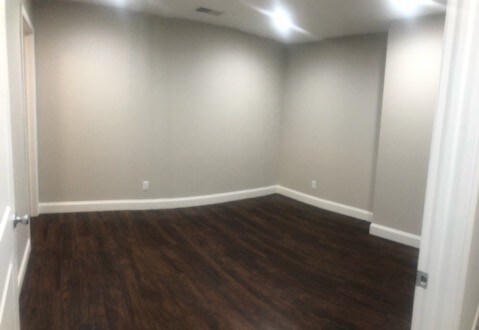 Second bedroom with walk in closet. - 330 E Niagara St