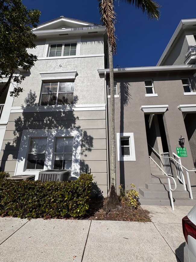 Primary Photo - 1118 Shoma Dr