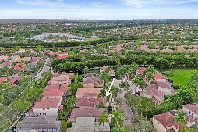 Building Photo - 1725 Winterberry Ln