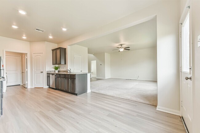 Building Photo - 1123 Rare Fancy Dr