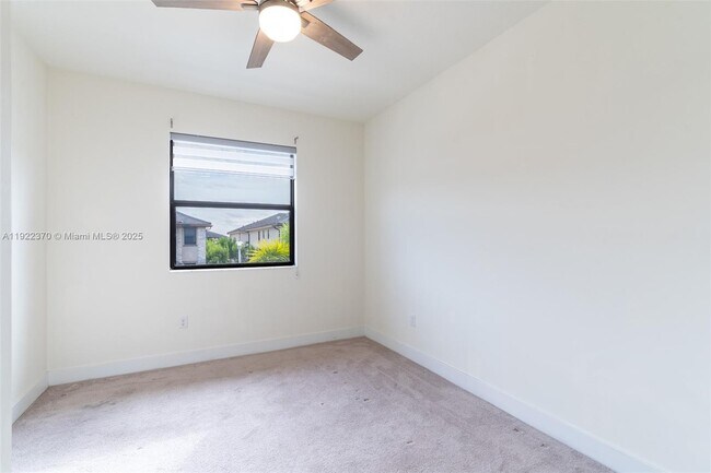 Building Photo - 15824 NW 91st Ct