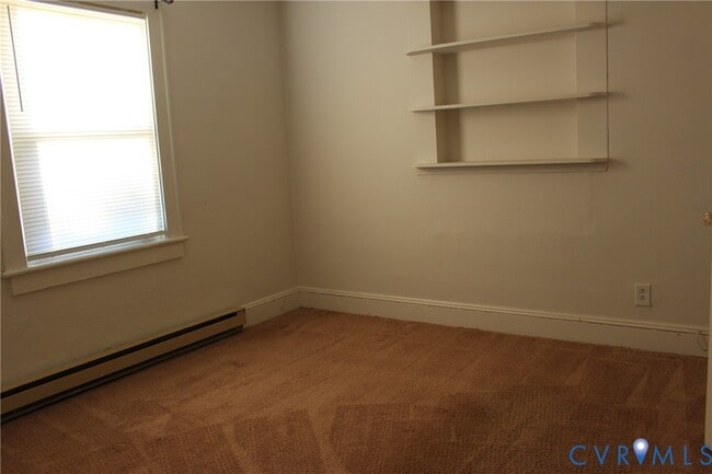 Building Photo - 706 Floral Ave