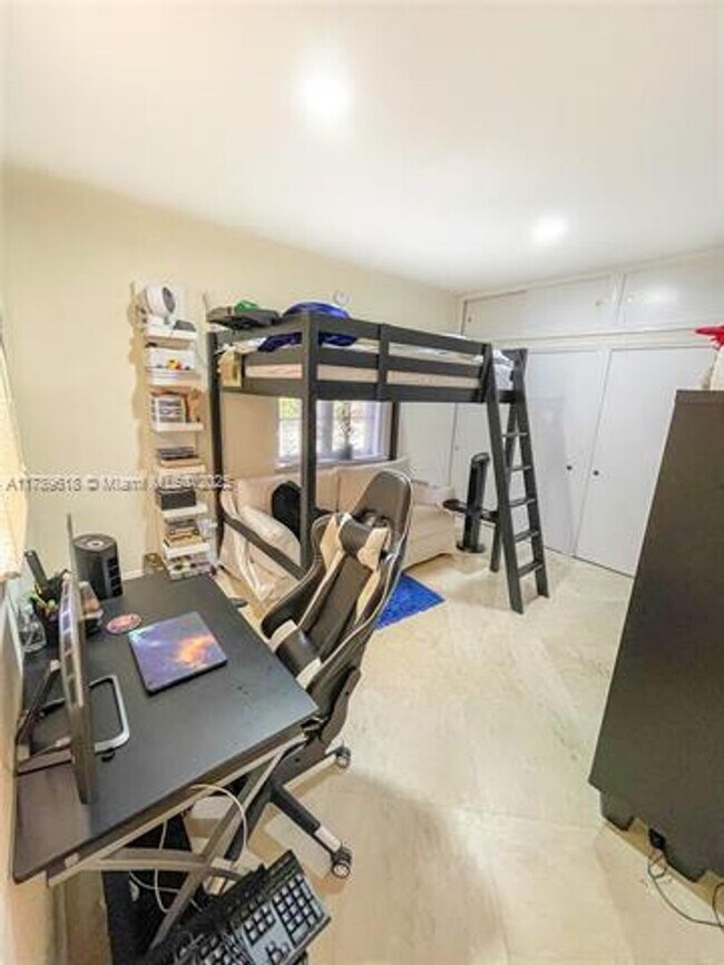 Building Photo - 194 Caoba Ct